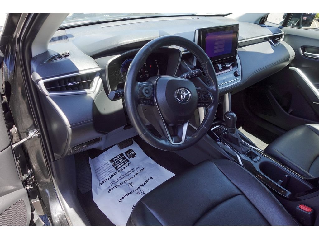 Certified 2023 Toyota Corolla Cross XLE FWD image 11