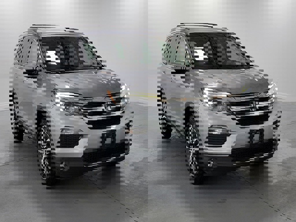Used 2017 Honda Pilot Elite image 2