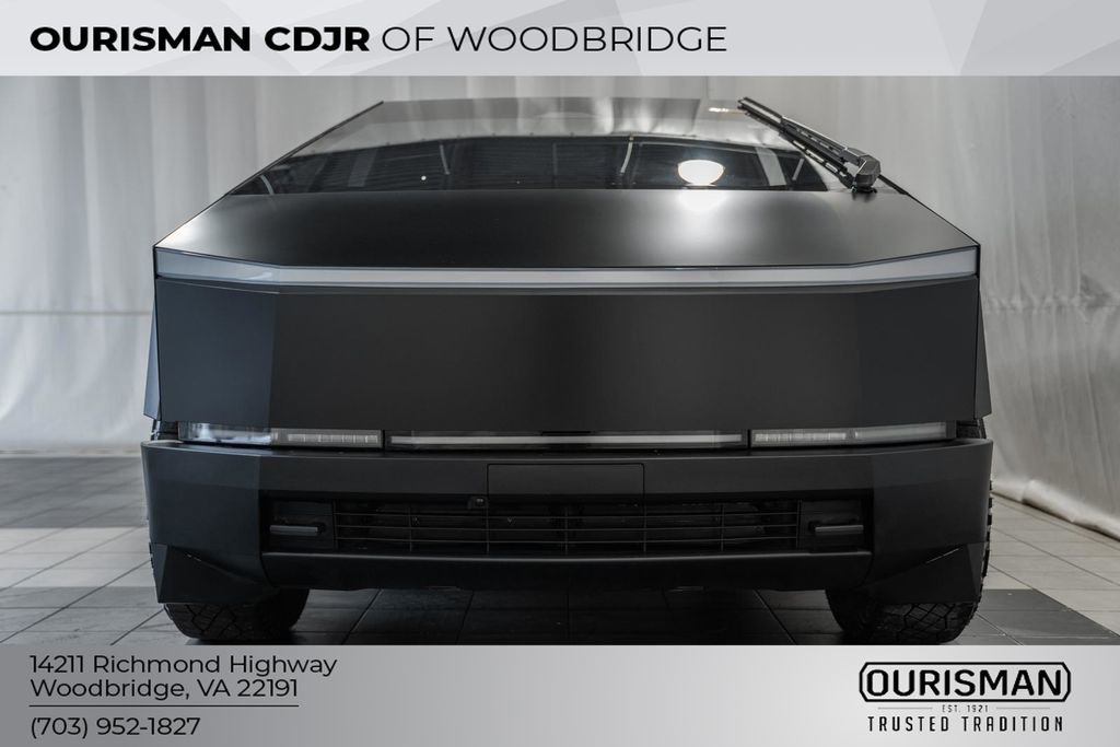 Used 2024 Tesla Cybertruck AWD Crew Cab image 2