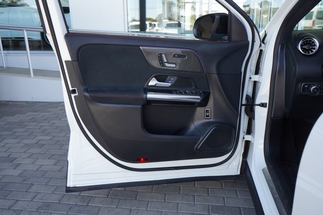 Used 2022 Mercedes-Benz GLA 35 AMG 4MATIC image 18