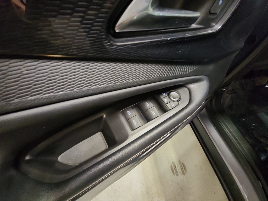 Used 2024 Chevrolet Blazer EV LT AWD/4WD image 35