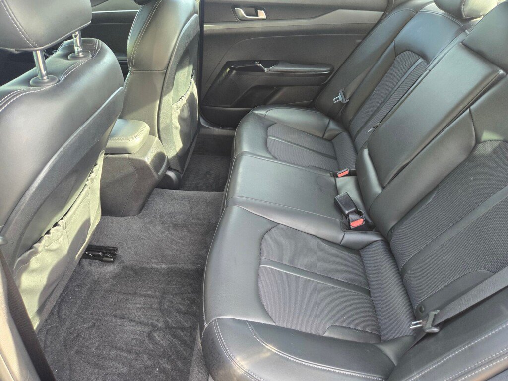 Used 2021 Kia K5 GT-Line AWD/4WD image 11