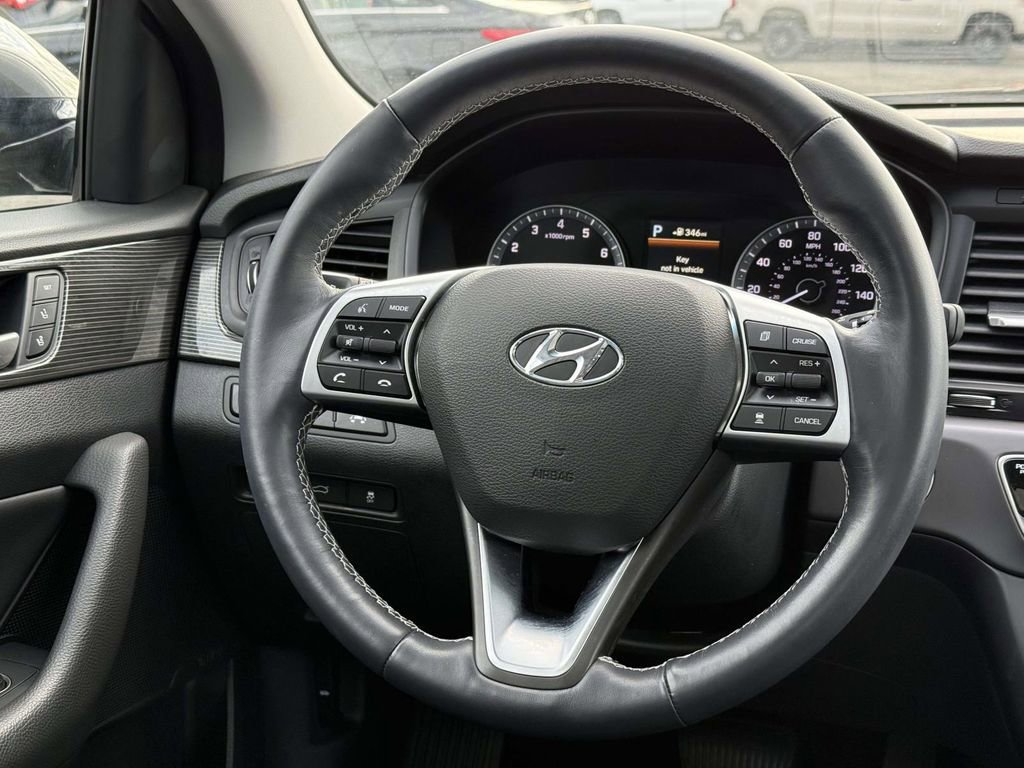 Used 2019 Hyundai Sonata Limited w/ Ultimate Package 04 image 9