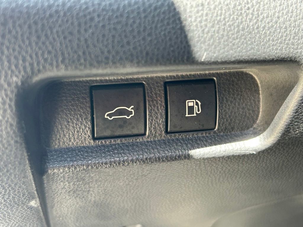 Used 2023 Toyota Crown Platinum image 26