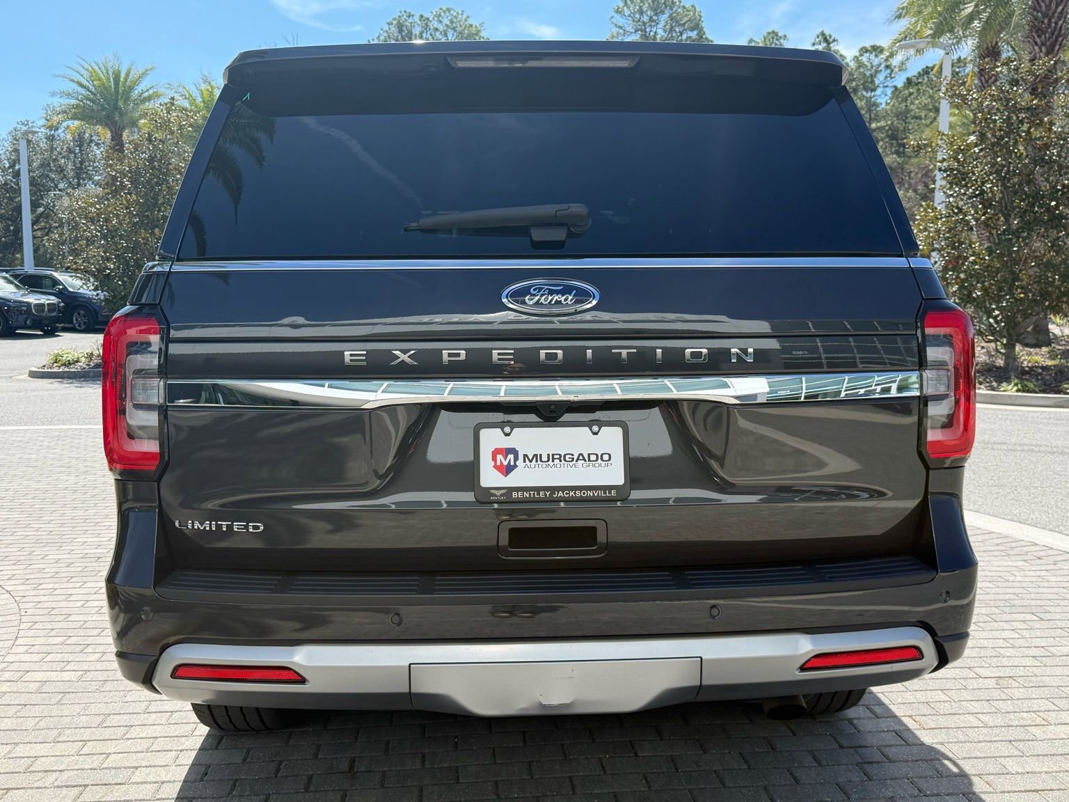 Used 2024 Ford Expedition Limited image 9