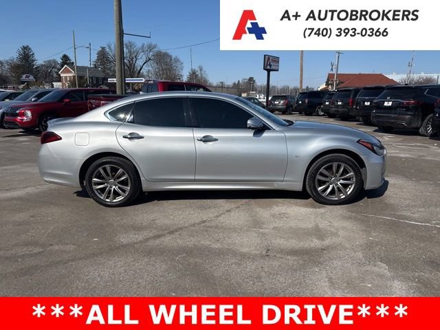 Used 2015 INFINITI Q70 3.7 image 2