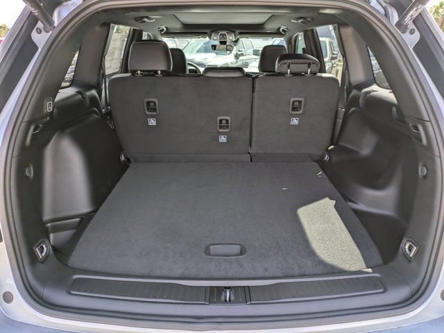 New 2025 Jeep Grand Cherokee Limited w/ Black Appearance Package RWD image 12