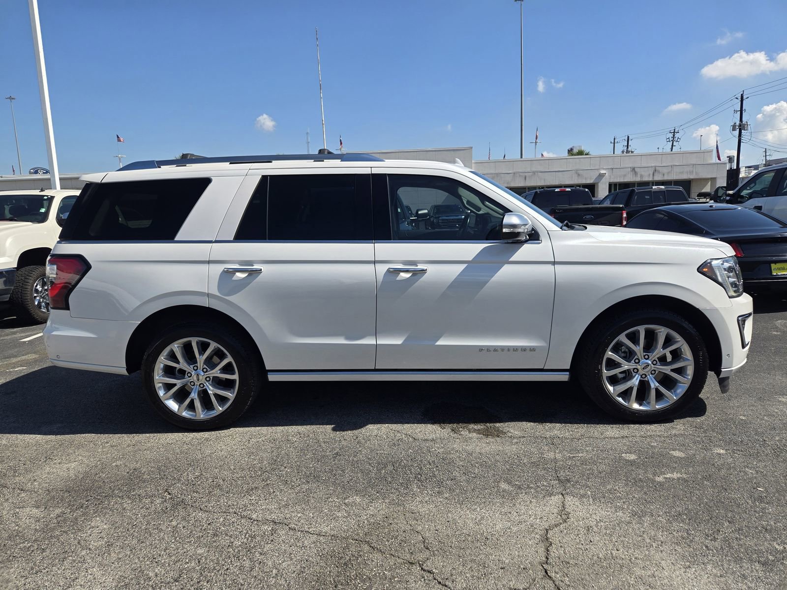 Used 2019 Ford Expedition Platinum RWD image 4