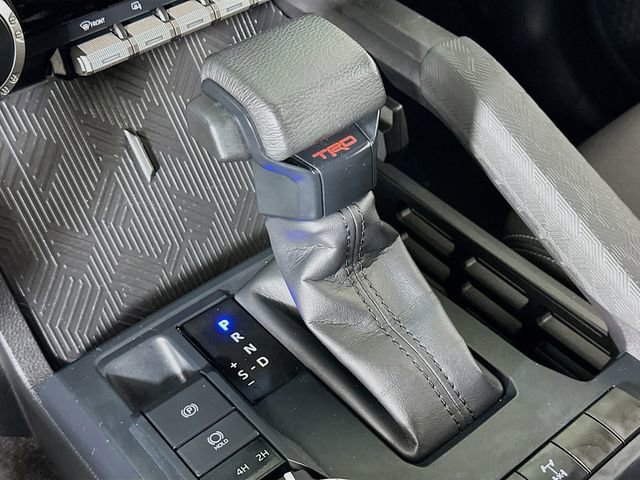Used 2024 Toyota Tacoma TRD Off-Road image 17