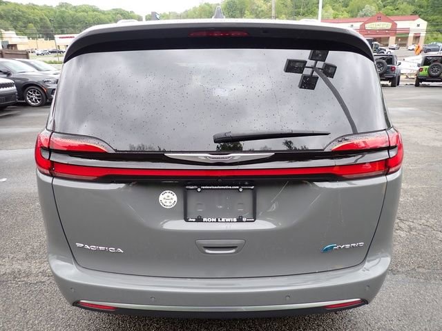 Used 2023 Chrysler Pacifica Pinnacle FWD image 4