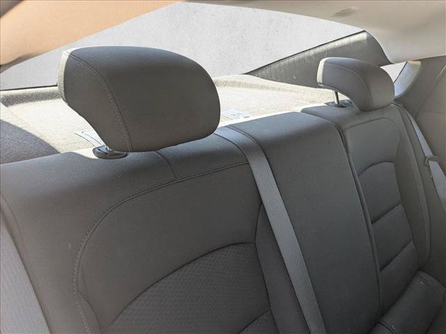 Used 2021 Chevrolet Malibu LS FWD image 16