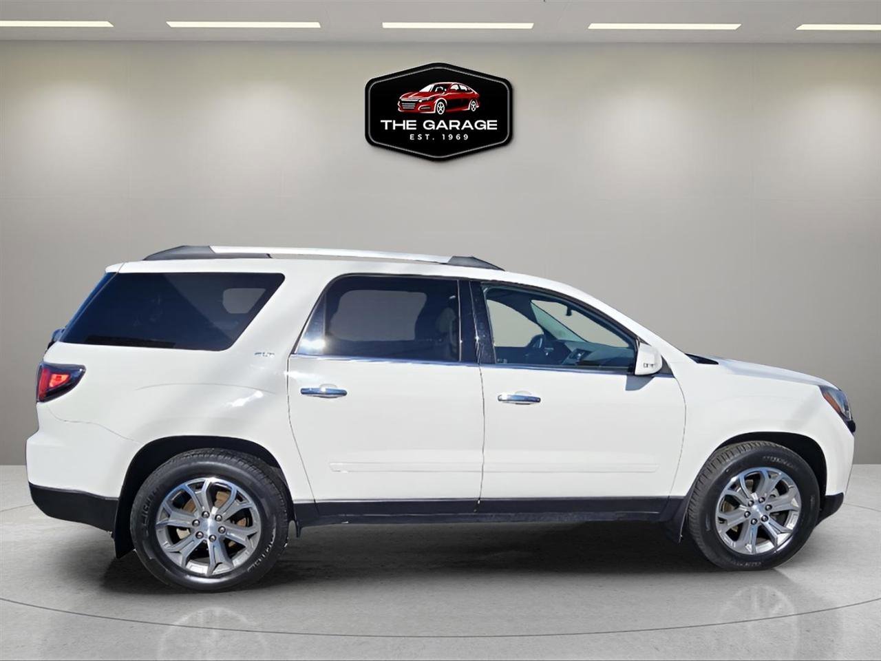 Used 2015 GMC Acadia SLT image 7