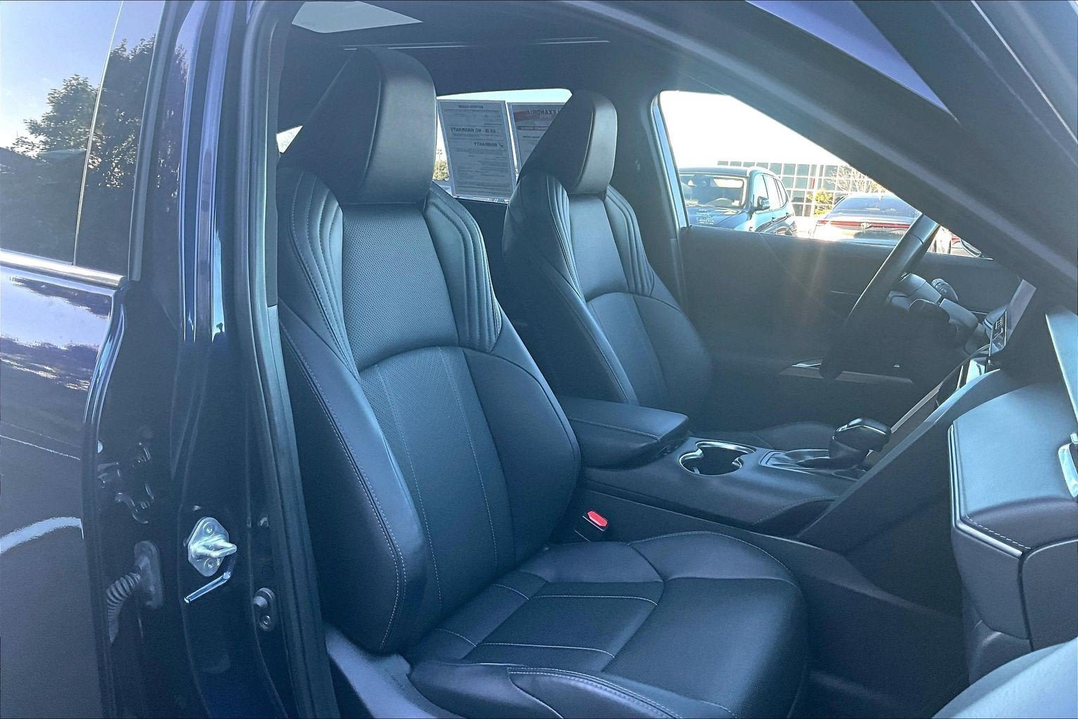 Used 2023 Toyota Venza Limited AWD/4WD image 7