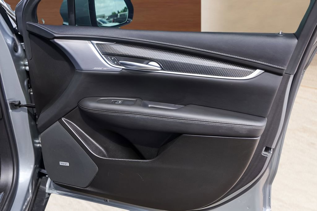 Certified 2023 Cadillac XT5 Sportv w/ Technology Package image 31