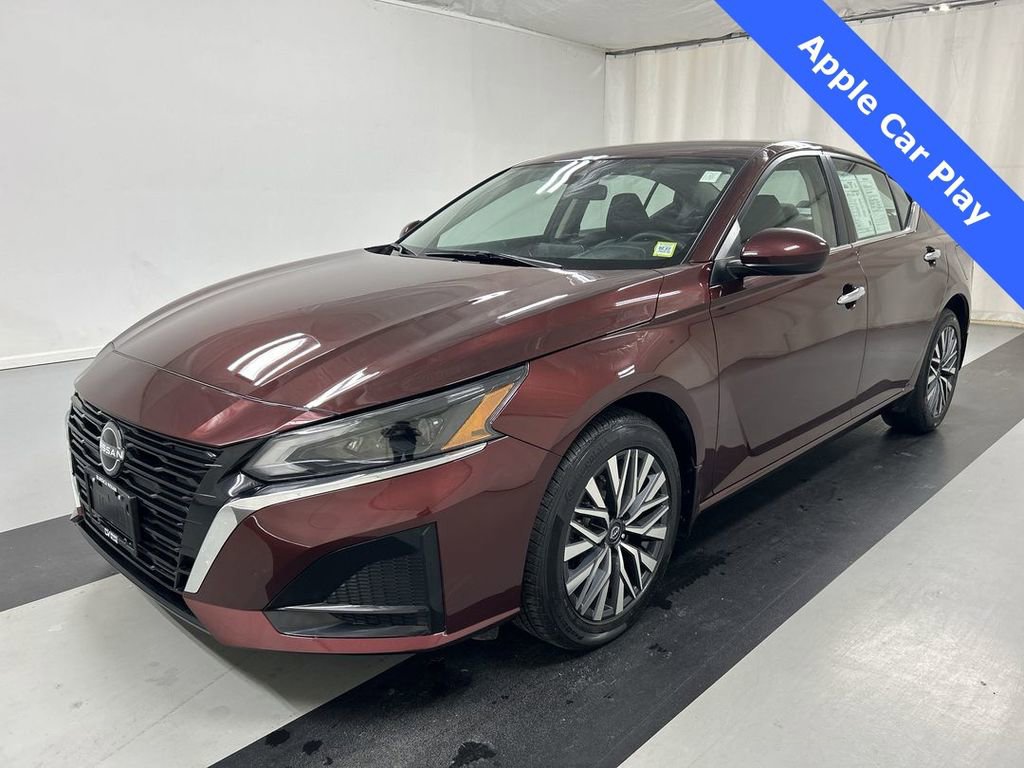 Used 2023 Nissan Altima 2.5 SV image 4