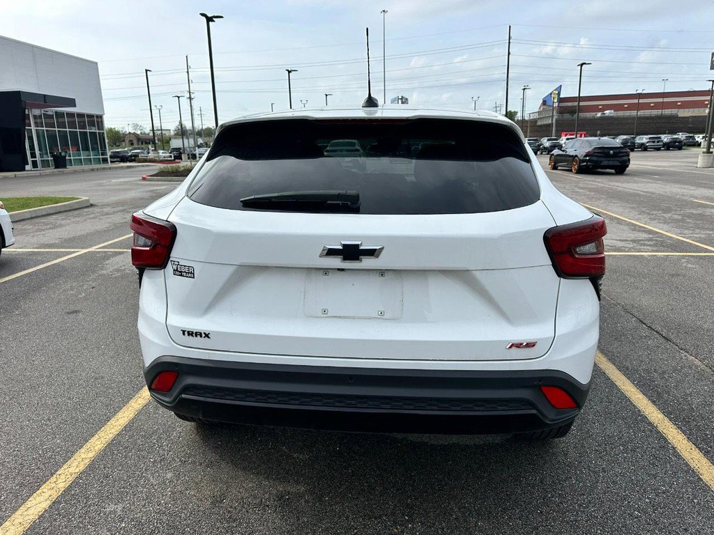 Used 2024 Chevrolet Trax RS w/ Driver Confidence Package image 8