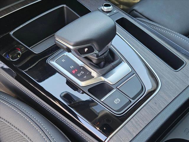 Used 2025 Audi Q5 e Premium Plus w/ Premium Plus Package image 17