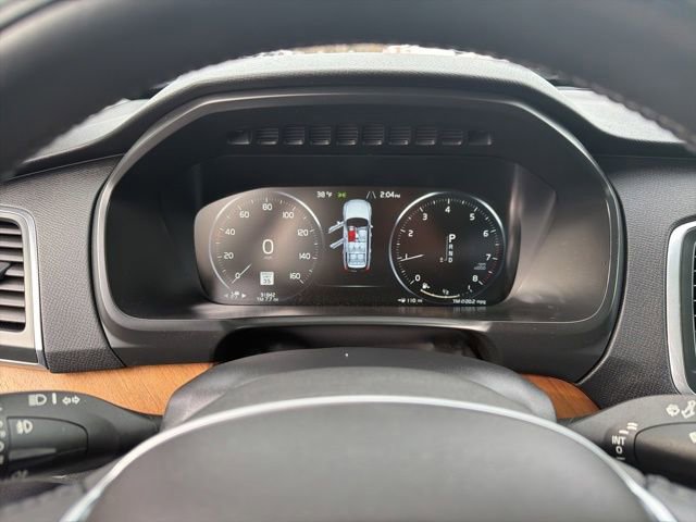 Used 2022 Volvo XC90 T6 Momentum w/ Climate Package image 23