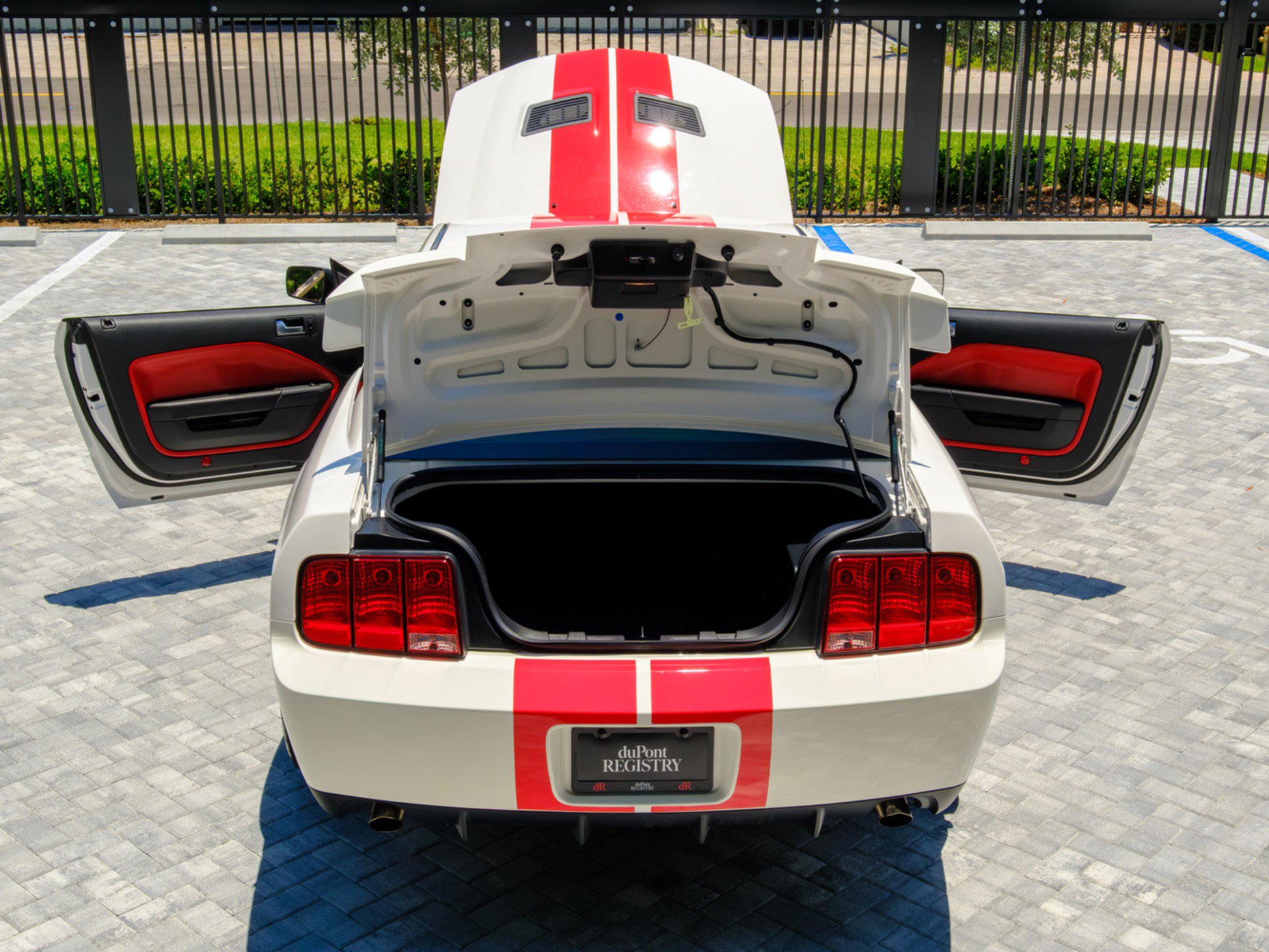 Used 2007 Ford Mustang Shelby GT500 RWD image 52