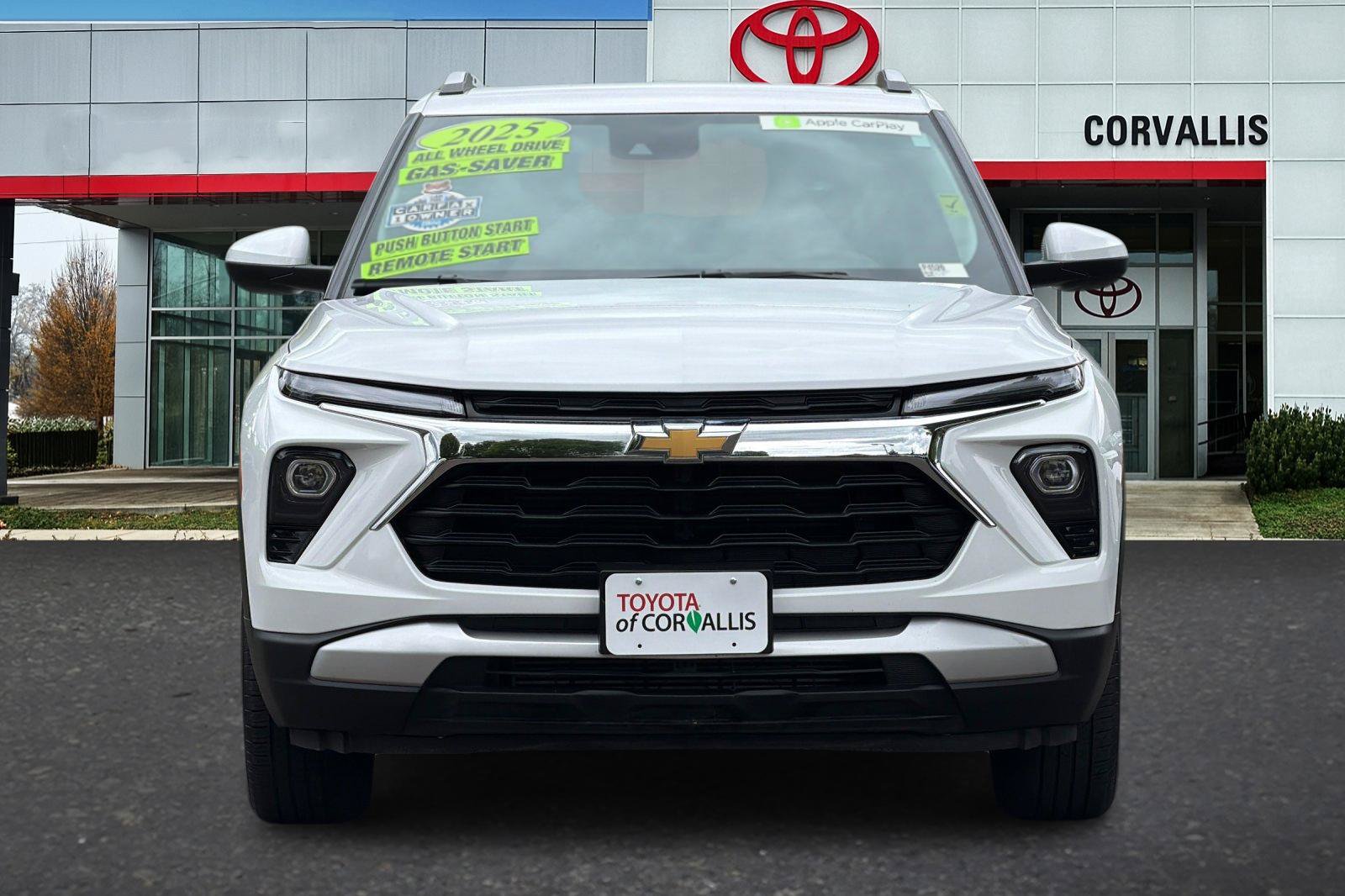 Used 2025 Chevrolet TrailBlazer LT AWD/4WD image 9