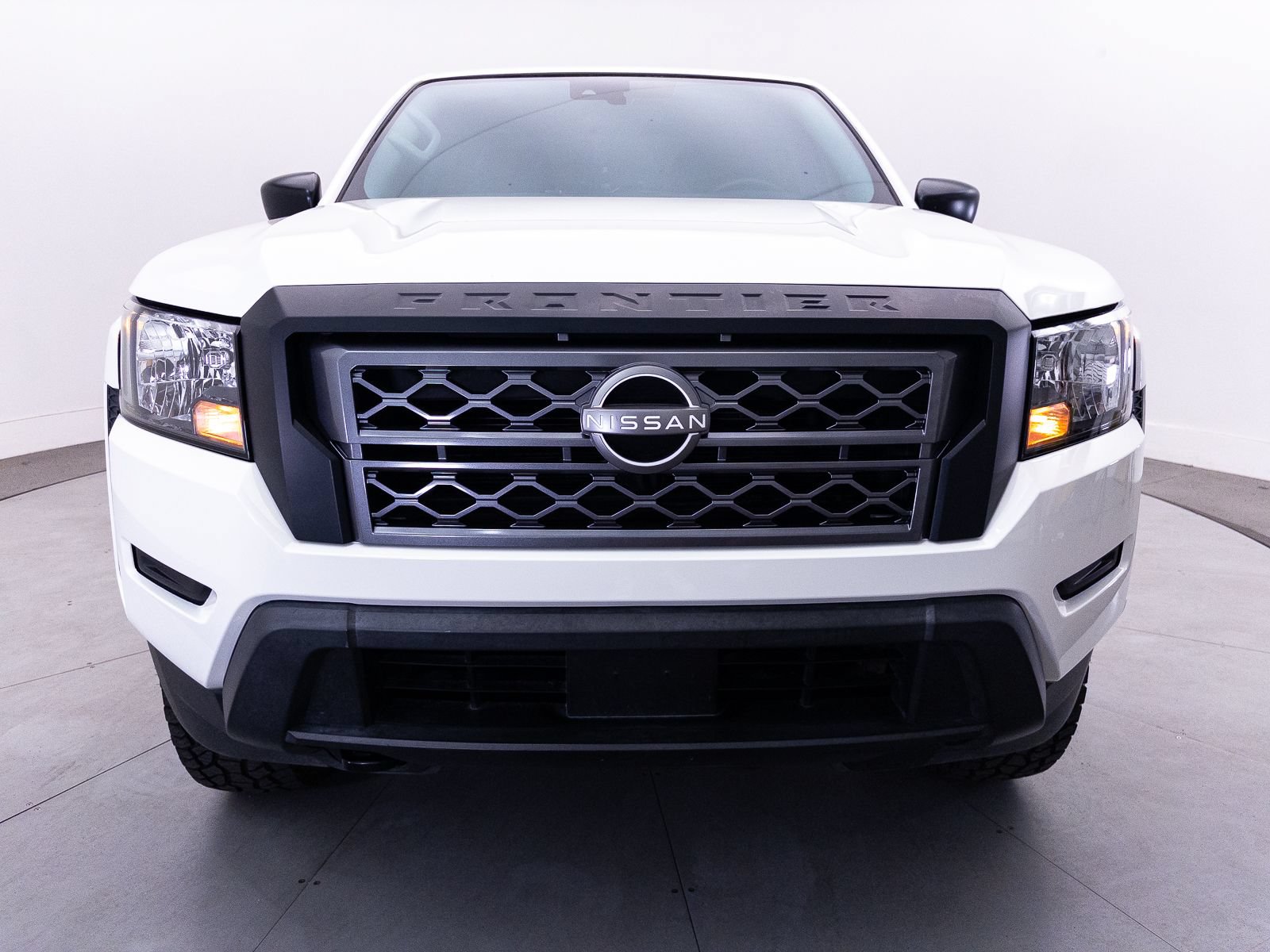 Used 2023 Nissan Frontier S AWD/4WD image 13
