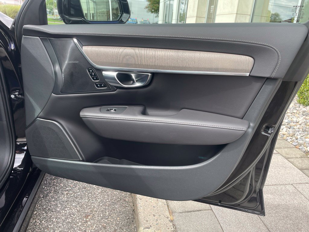 Certified 2025 Volvo S90 B6 Ultra AWD/4WD image 15