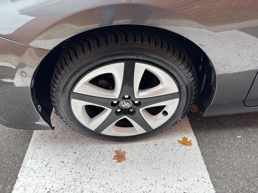Used 2017 Toyota Prius Four Touring image 12