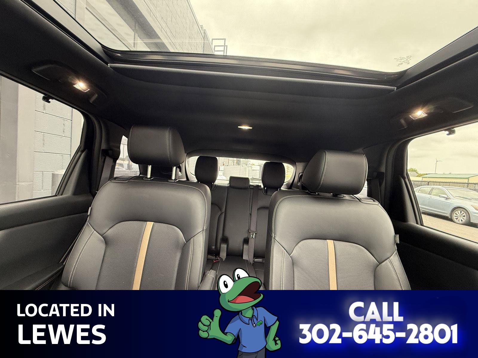 Used 2024 MAZDA CX-90 Plug-In Hybrid w/ Premium Plus image 12