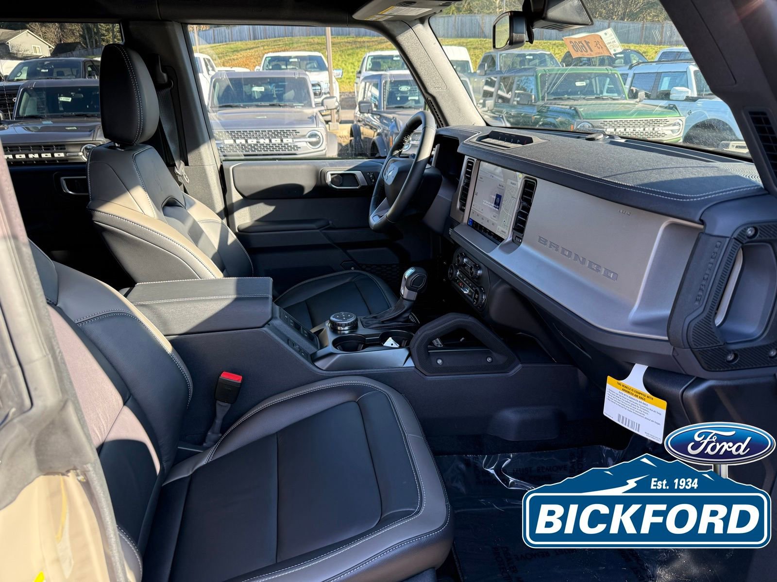 New 2025 Ford Bronco Outer Banks w/ Sasquatch Package AWD/4WD image 10