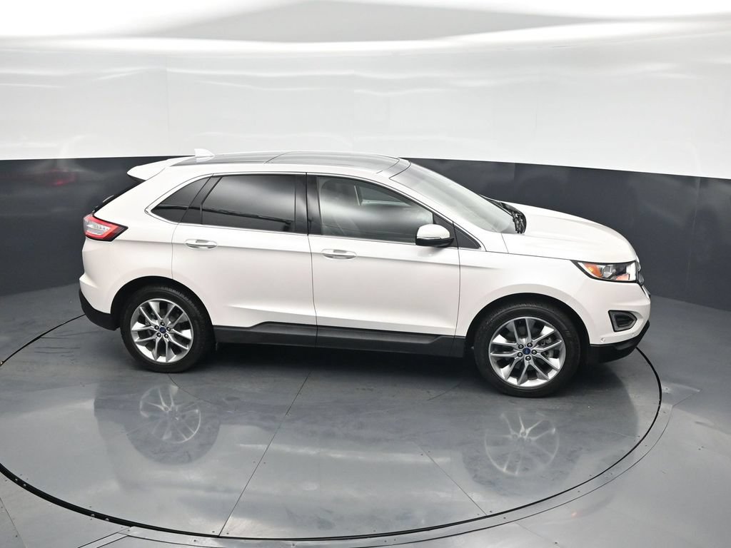 Used 2018 Ford Edge Titanium w/ Equipment Group 302A AWD/4WD image 53