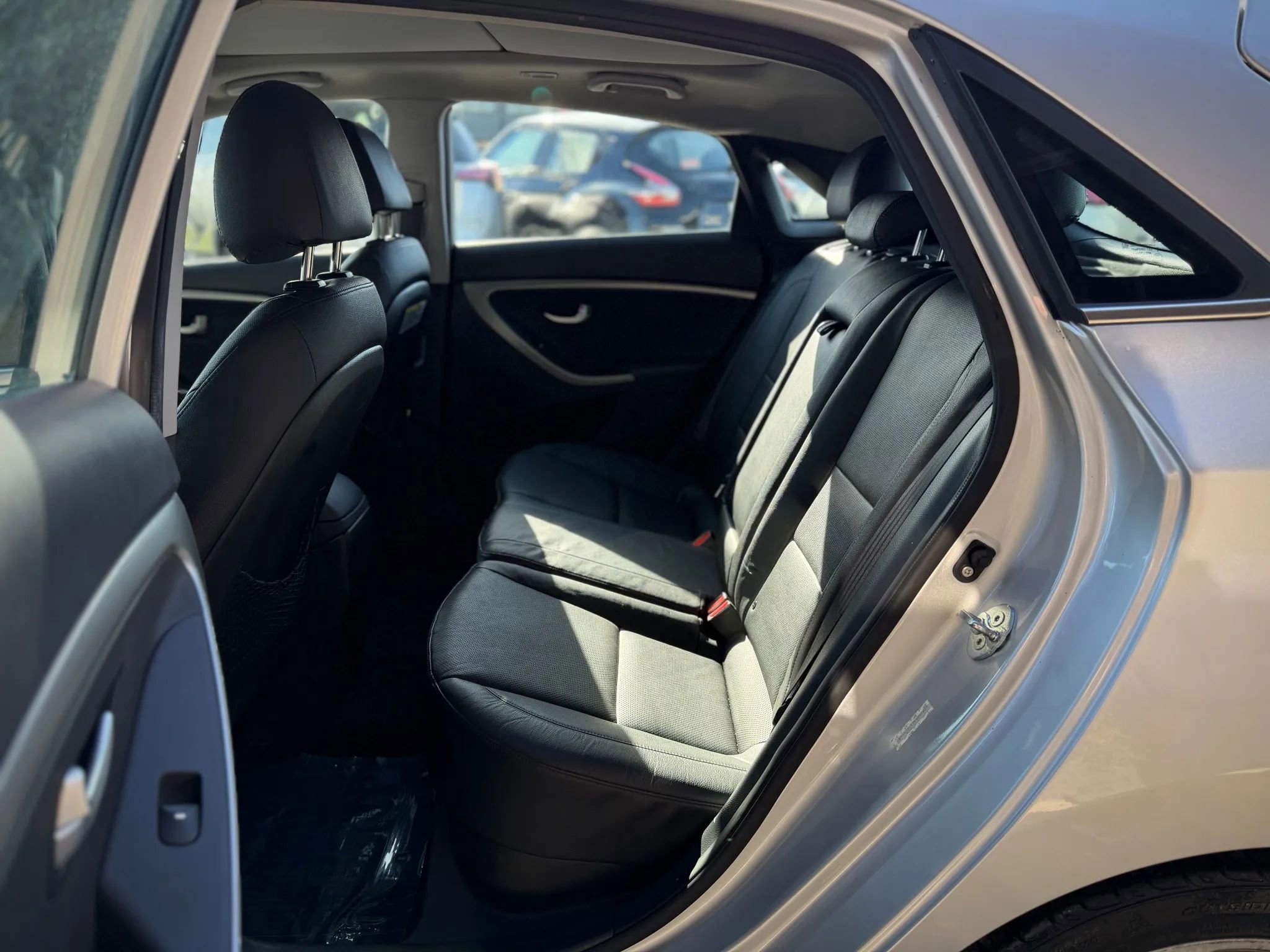 Used 2013 Hyundai Elantra GT w/ Style Pkg image 16