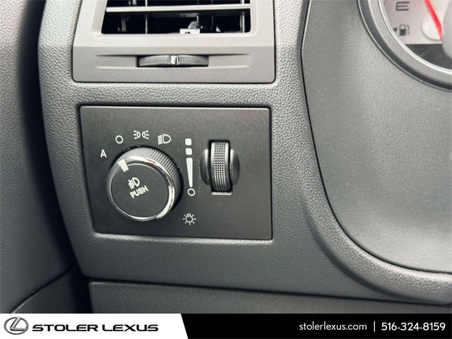 Used 2012 Dodge Challenger R/T Plus image 19