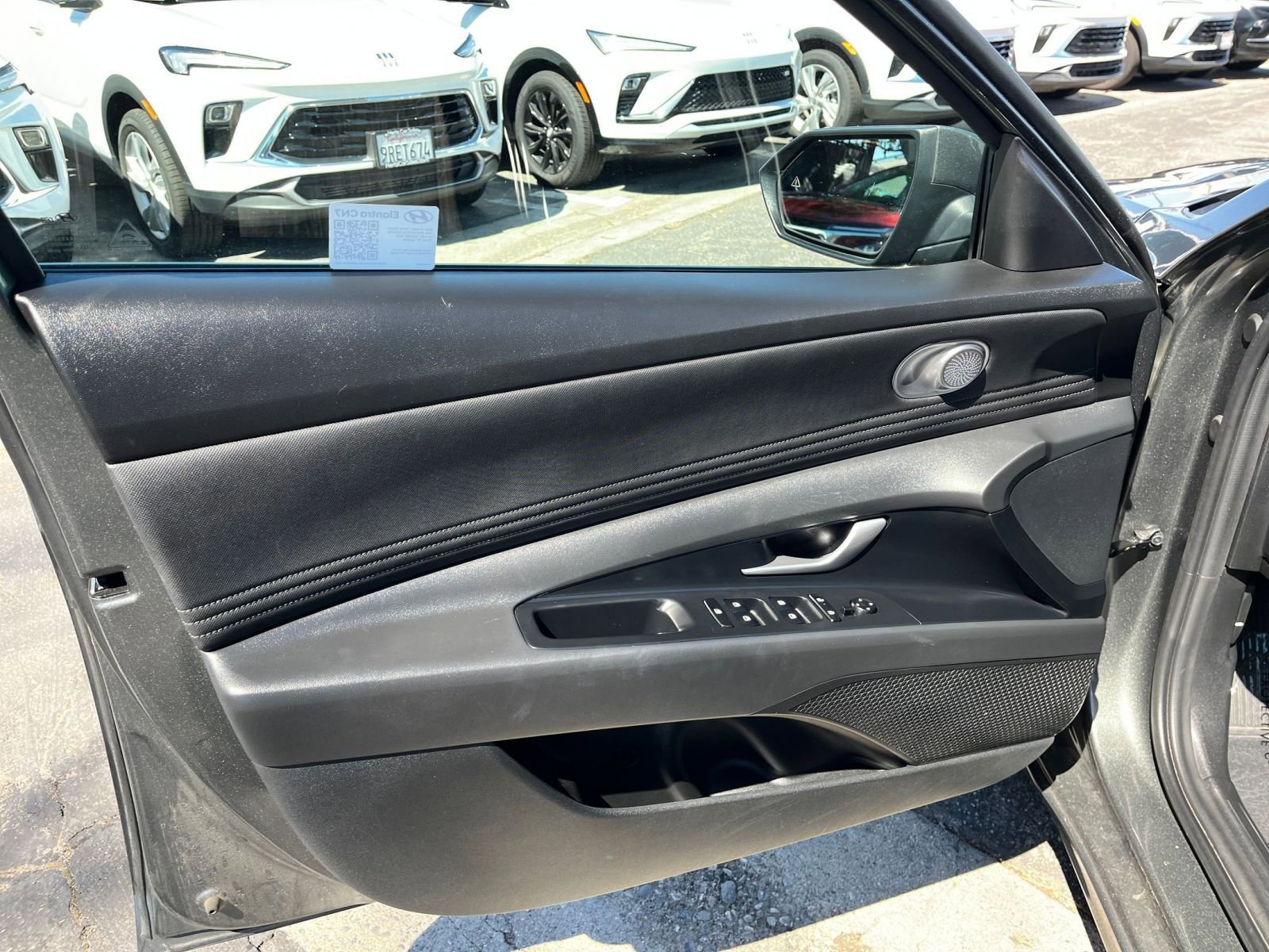 Used 2025 Hyundai Elantra SEL image 18