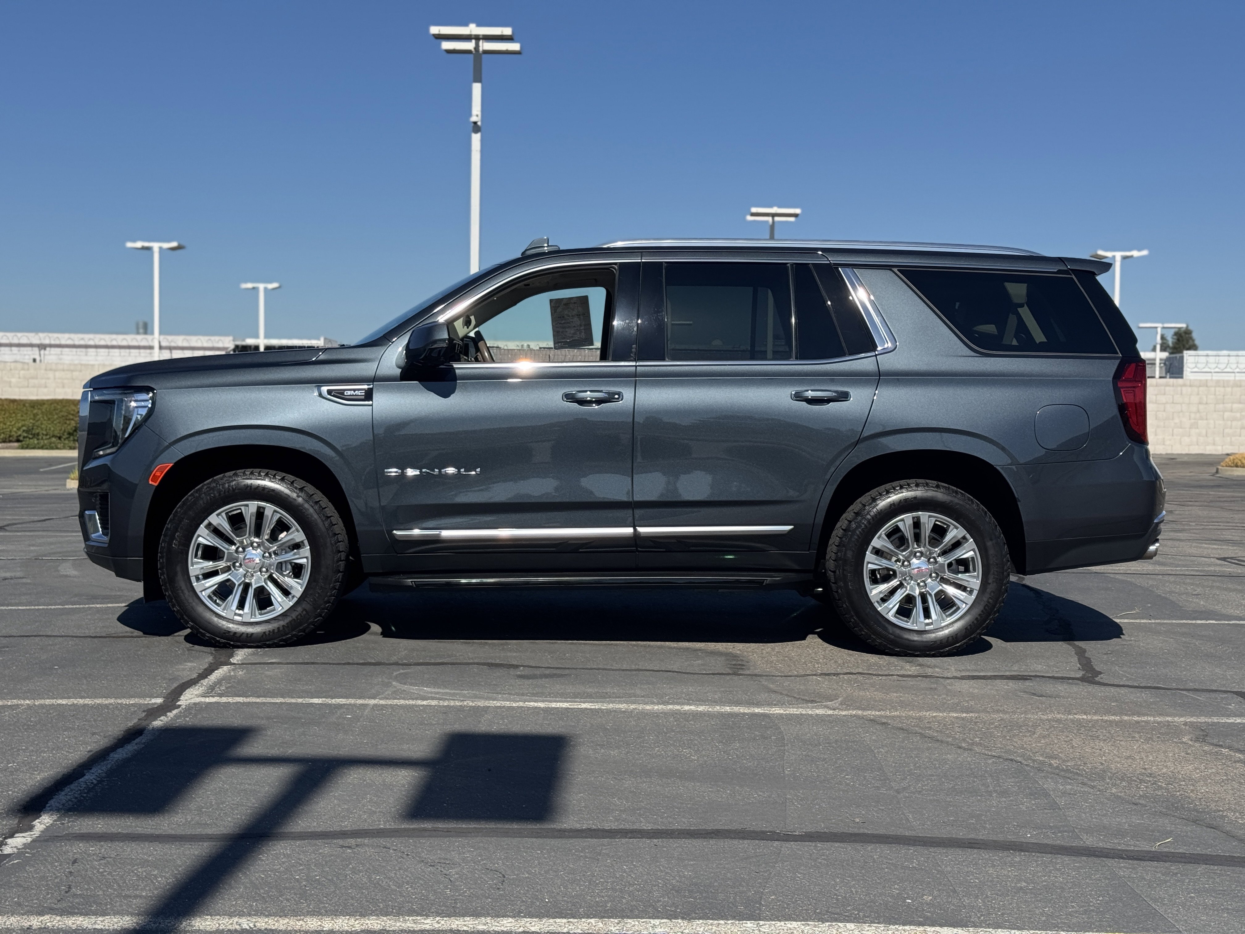 Certified 2021 GMC Yukon Denali image 4