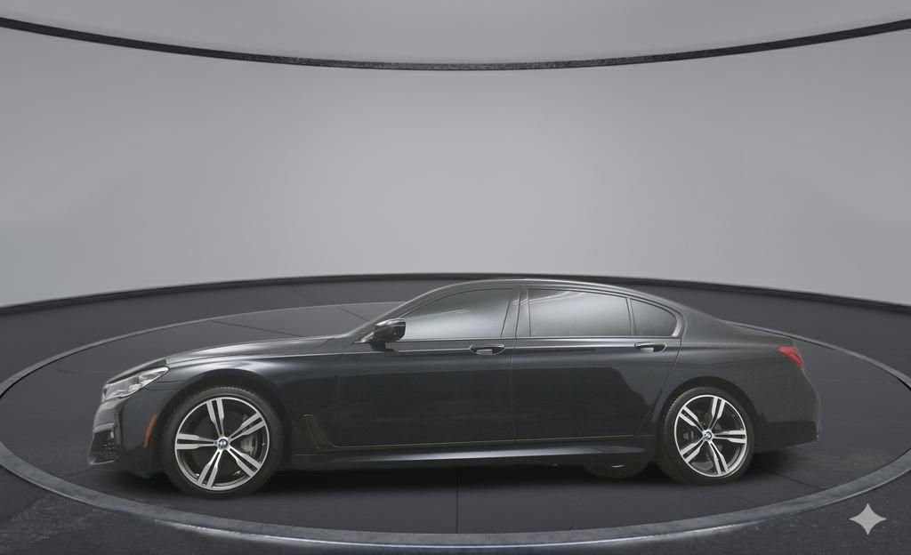 Used 2019 BMW 750i image 45