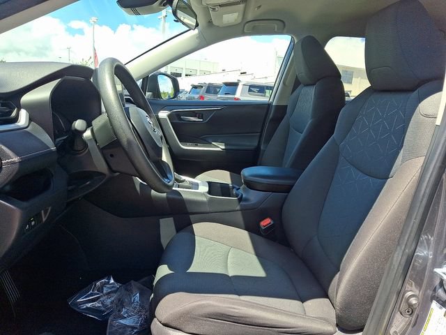 Used 2025 Toyota RAV4 XLE AWD/4WD image 13