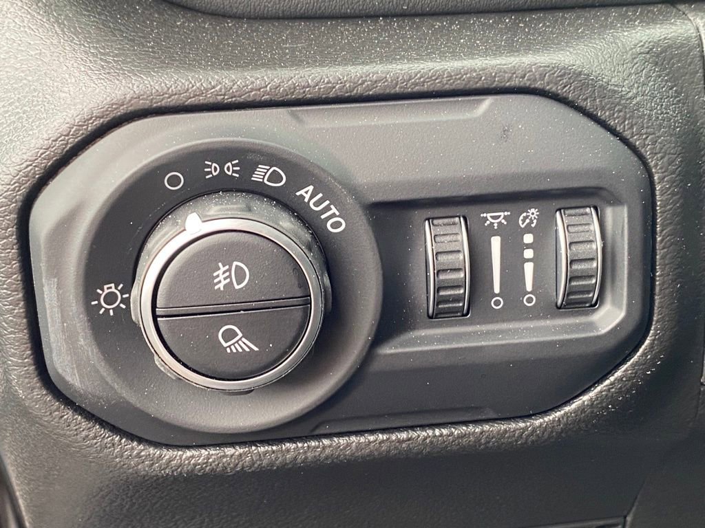 Used 2022 Jeep Gladiator Overland image 34