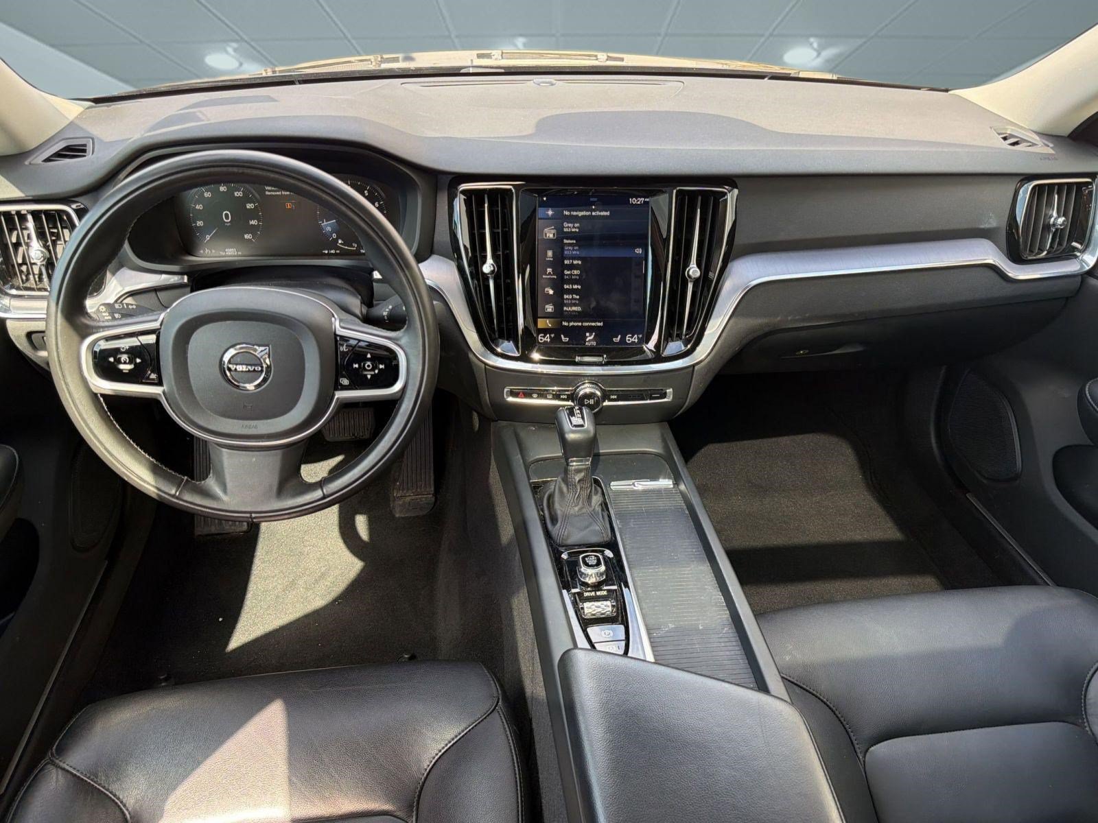 Used 2020 Volvo S60 T5 Momentum FWD image 25