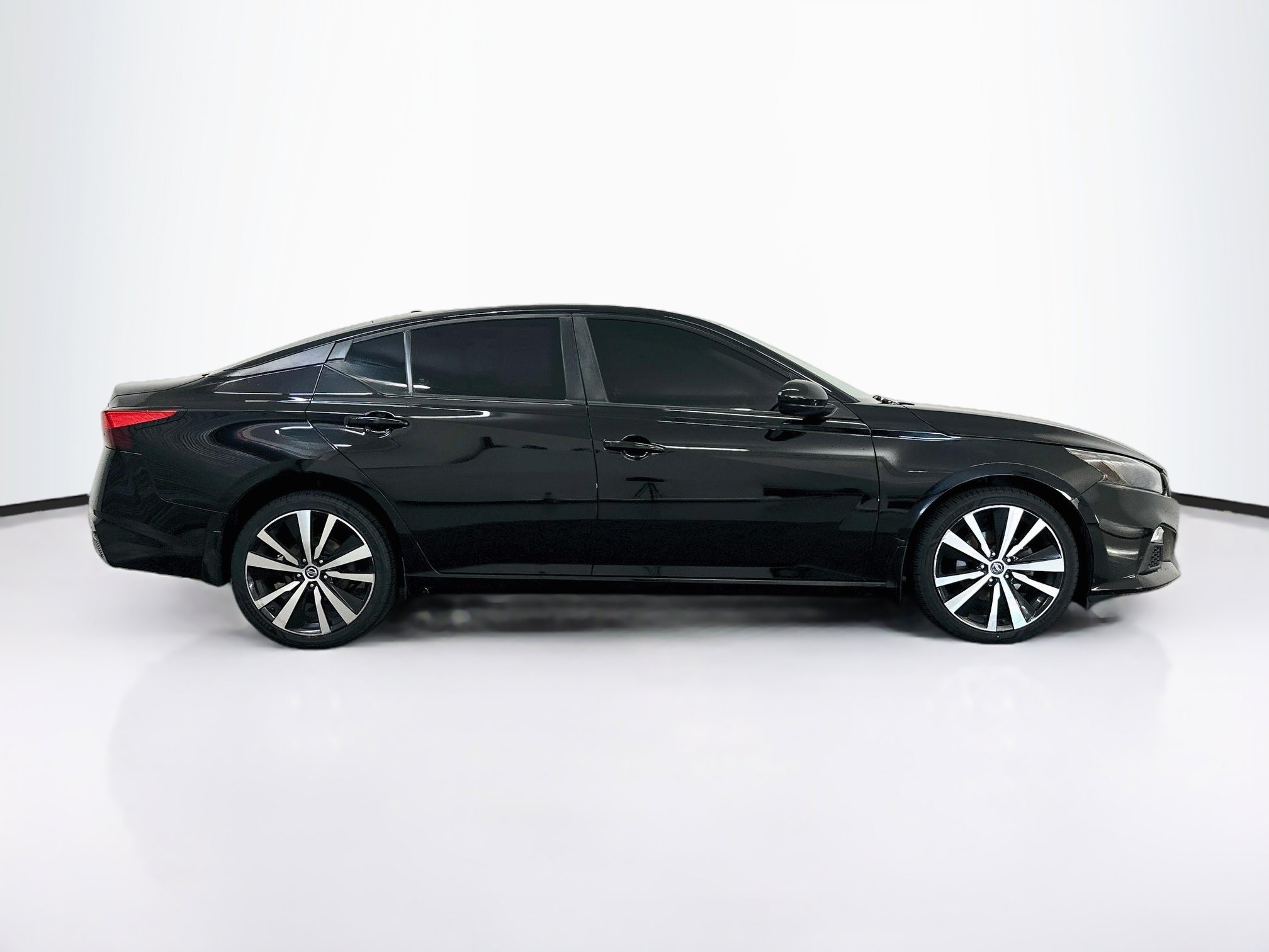 Used 2020 Nissan Altima 2.5 SR AWD/4WD image 10