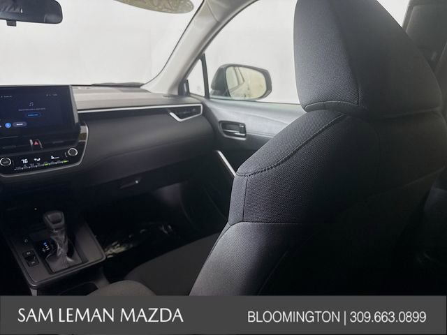 Used 2026 Toyota Corolla Cross LE image 21