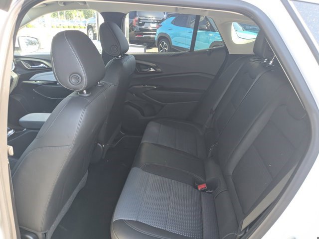 Certified 2025 Chevrolet Trax LT w/ LT Convenience Package FWD image 13