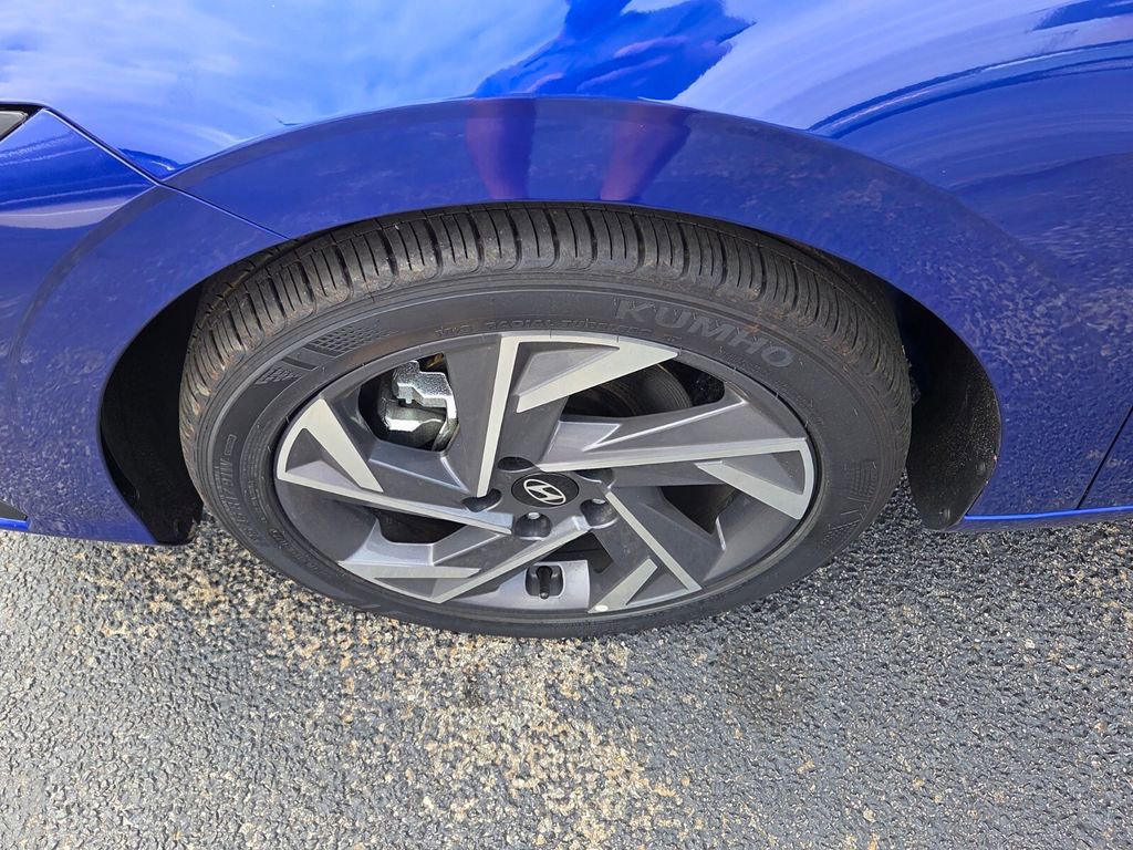 New 2025 Hyundai Elantra Sport image 16