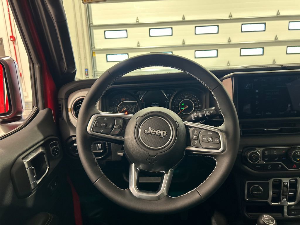 New 2025 Jeep Wrangler Sahara image 28