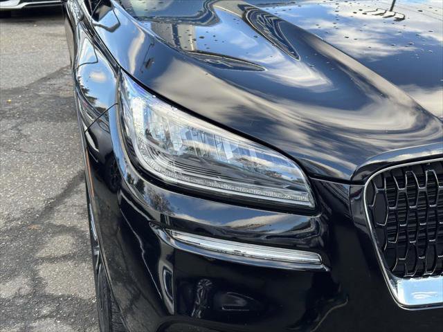 Used 2022 Lincoln Corsair AWD w/ Equipment Group 101A image 9