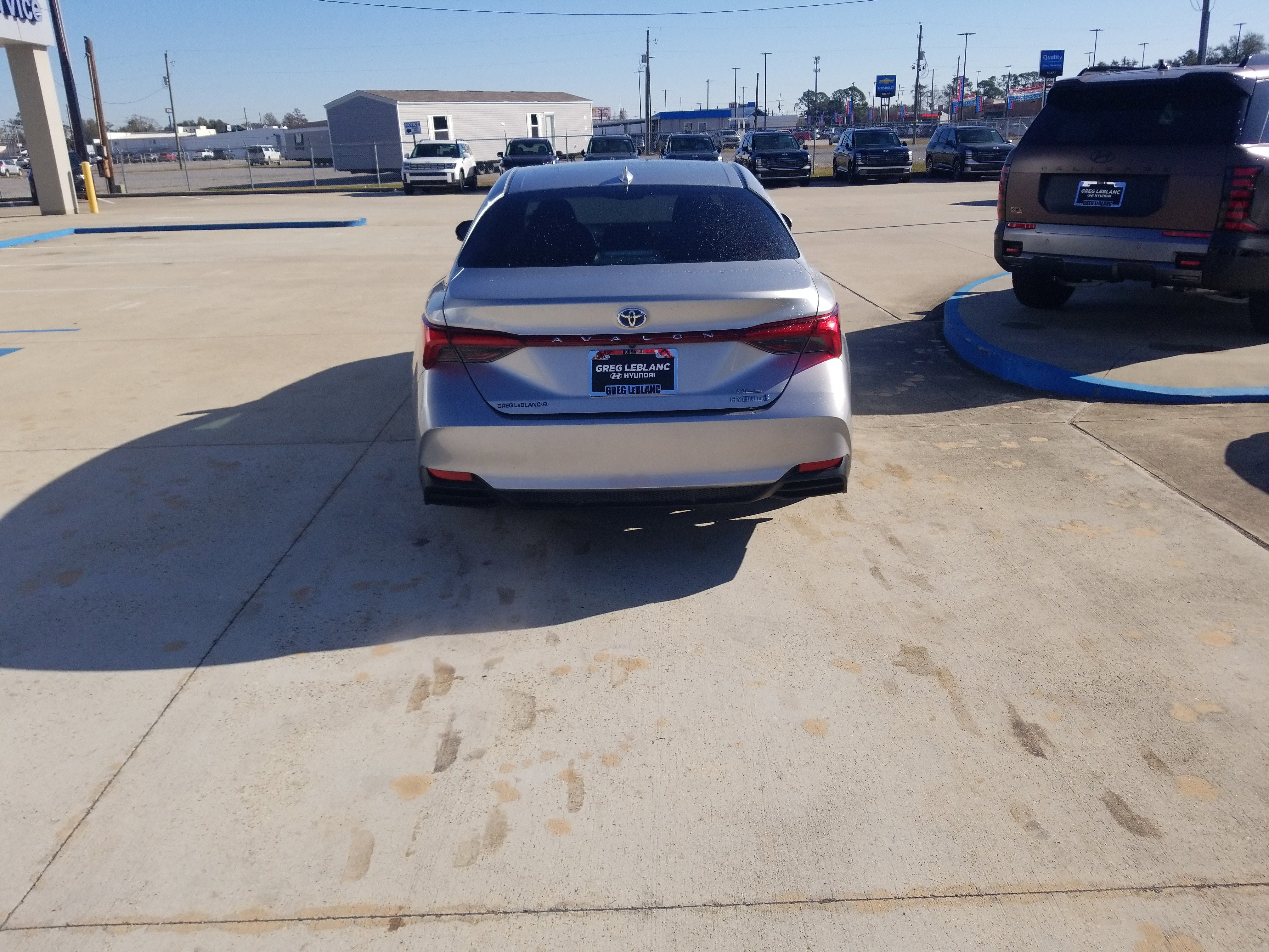 Used 2022 Toyota Avalon XLE FWD image 6