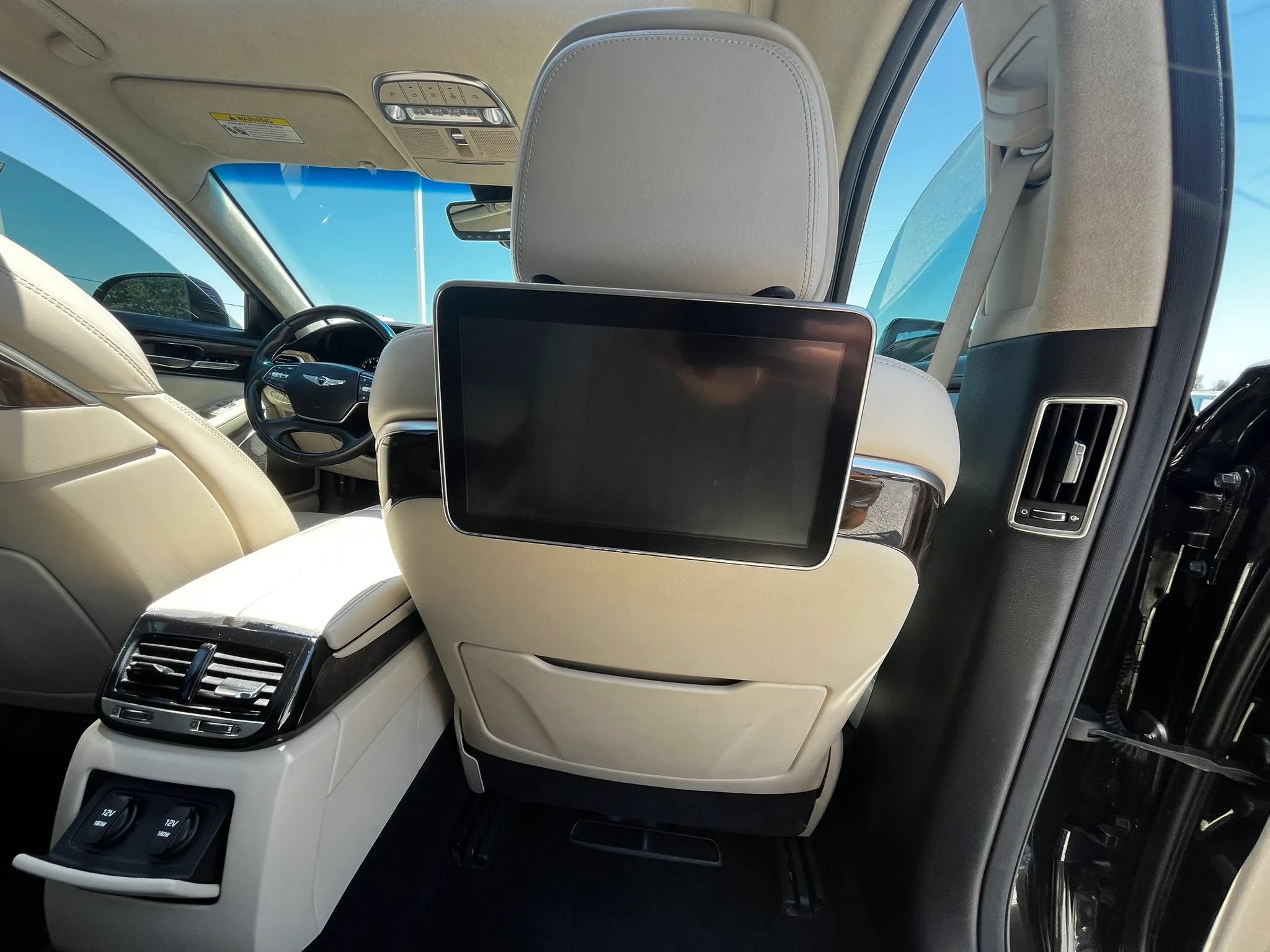 Used 2018 Genesis G90 5.0 Ultimate AWD/4WD image 13