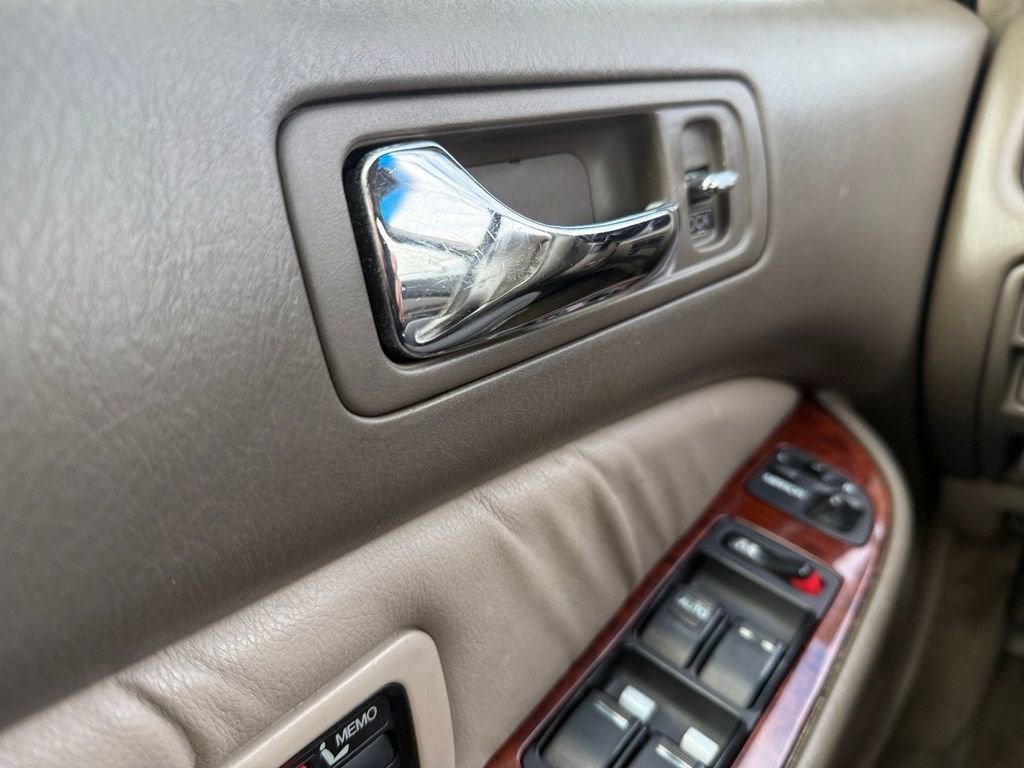 Used 2000 Acura RL 3.5 image 23