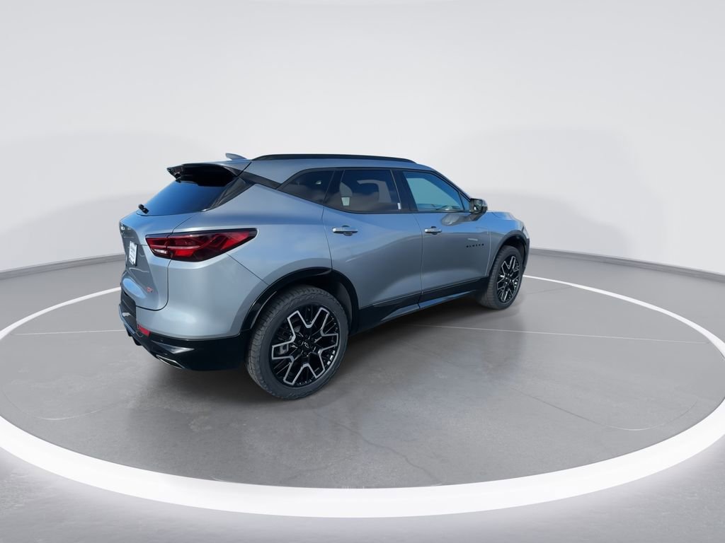 Used 2023 Chevrolet Blazer RS w/ Driver Confidence II Package image 8