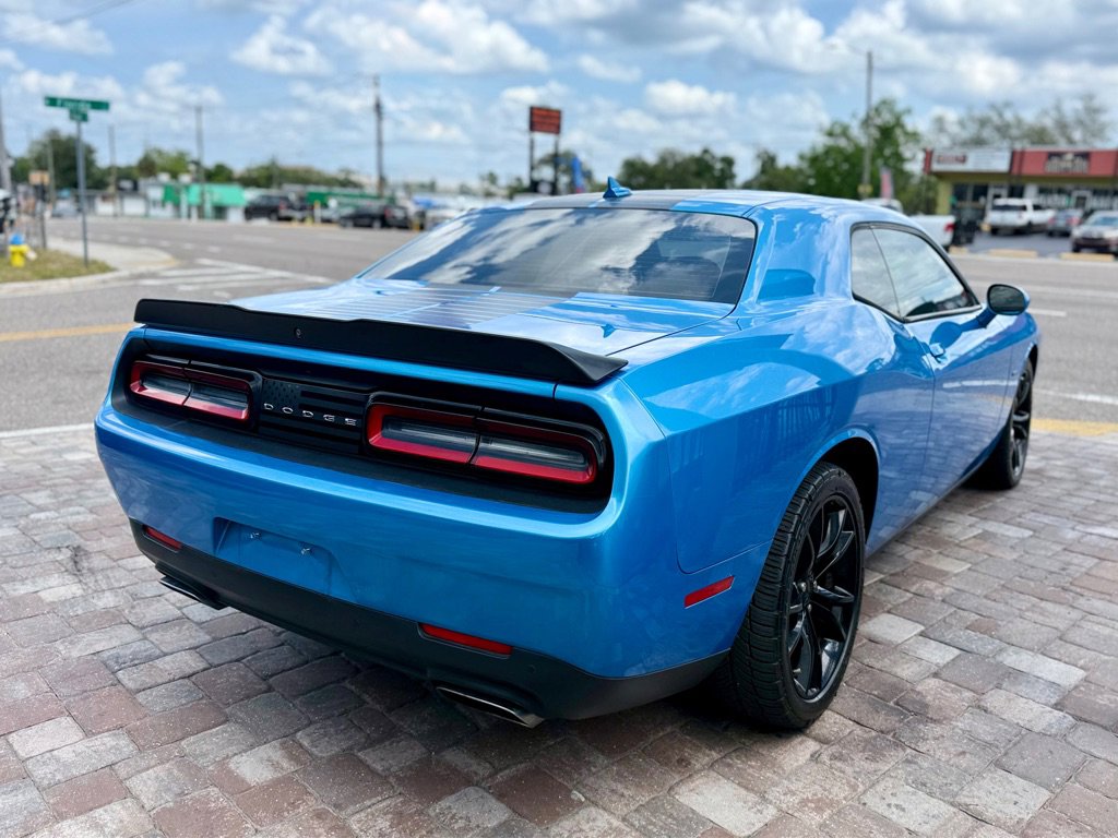 Used 2016 Dodge Challenger R/T Plus RWD image 9