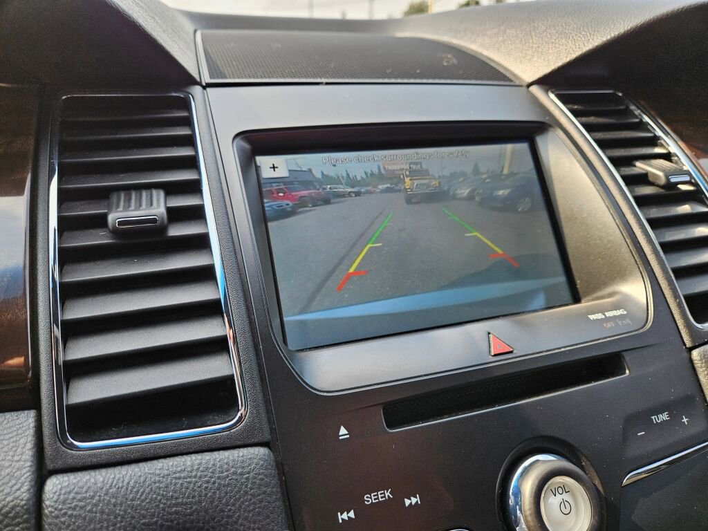 Used 2016 Ford Taurus Limited image 24